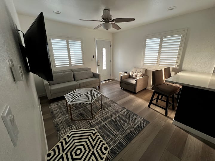 Guest House Near Colleges & Hospital - Claremont