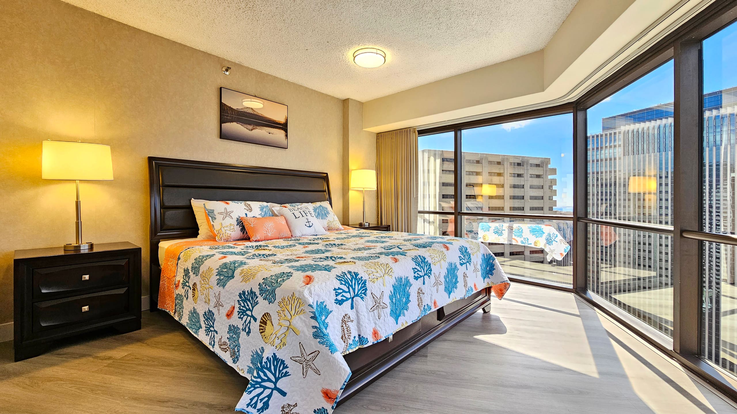 Ocean Views in Down Town - Image 17