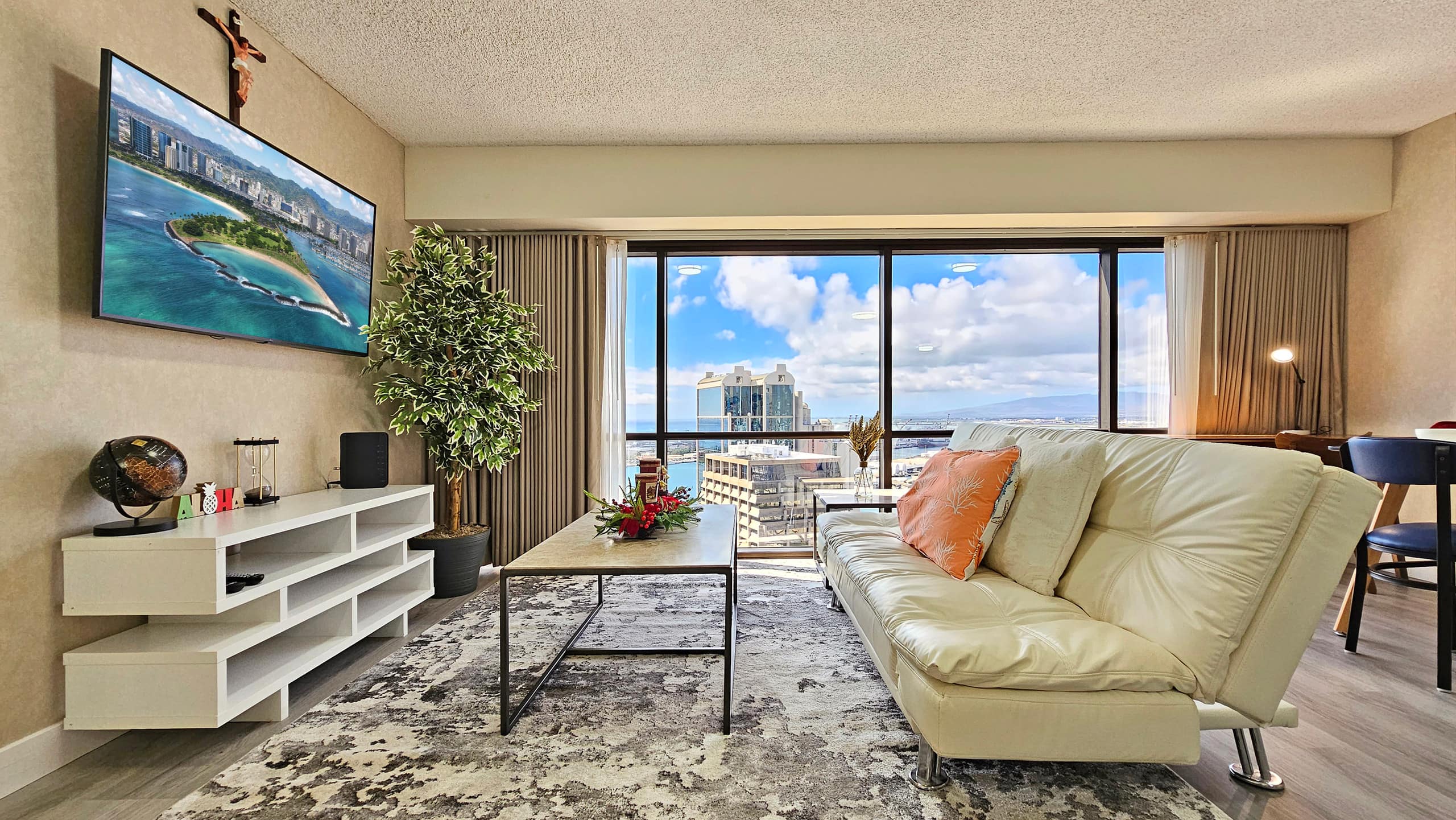 Ocean Views in Down Town - Image 3