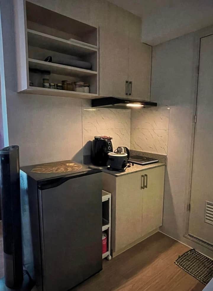 The Hive Condo Taytay - Cozy Staycation For Less