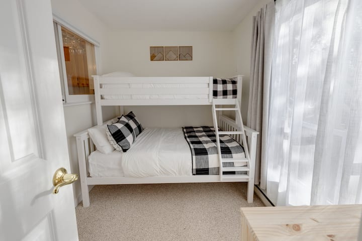 izba s dolnou posteľou