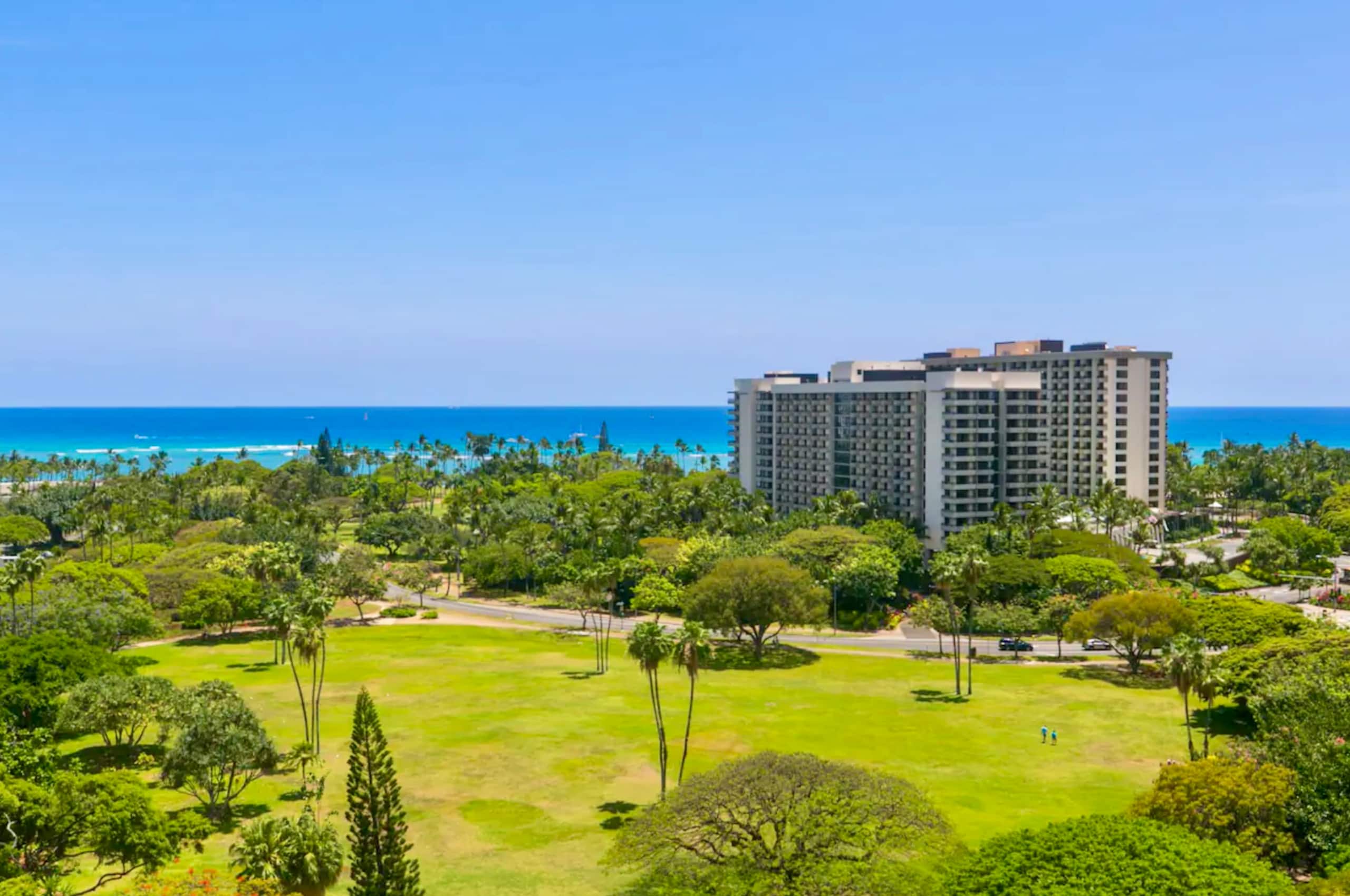 Hotel in Honolulu · ★4.8 · Studio · 2 beds · 1 private bath - Image 12