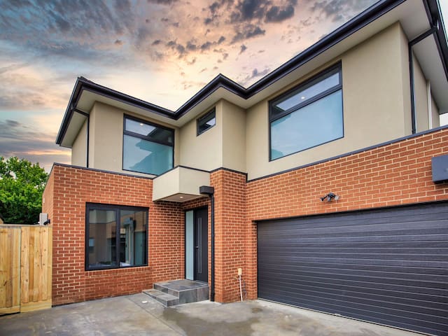 Chadstone Haven Dual Townhouses