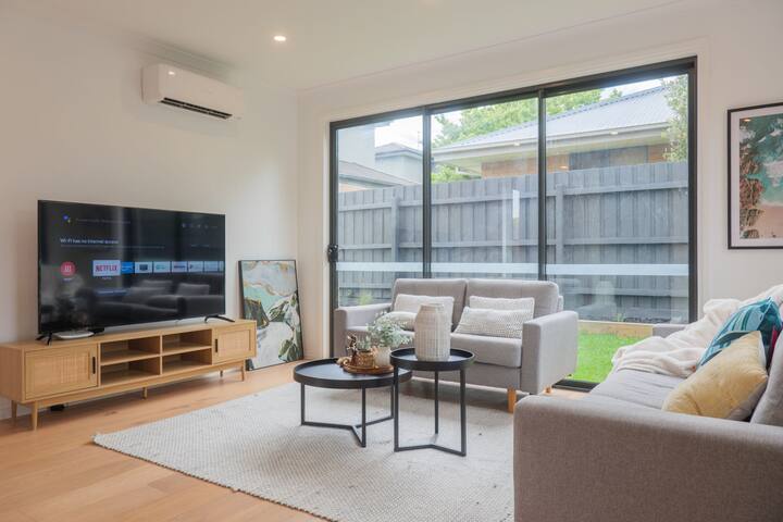 Chadstone Haven Dual Townhouses gallery image 4