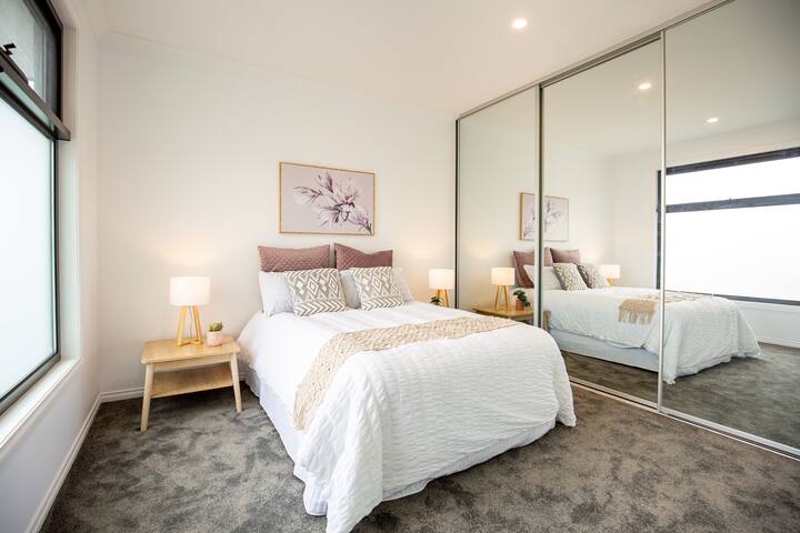 Chadstone Haven Dual Townhouses gallery image 5