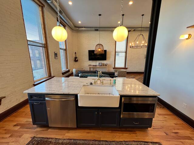 1882 Lofts – 202 – Downtown 2nd & Church gallery image 5