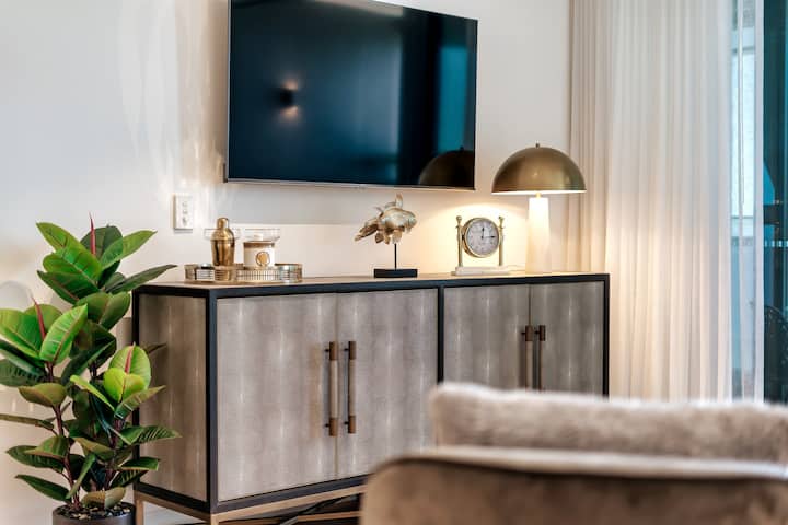 Luxury Jewel Beachfront King Suite - Broadbeach