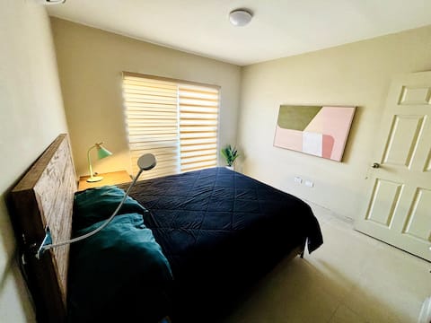 House complete 12 minutes from the Consulate