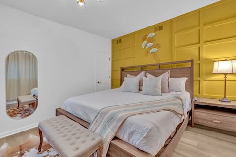 2 Beds | Smart TVs | Garage | Driveway