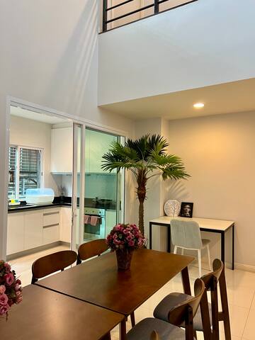 Entire Townhome 3BR2B, Pool in Sukhumvit-BTS Asok gallery image 5