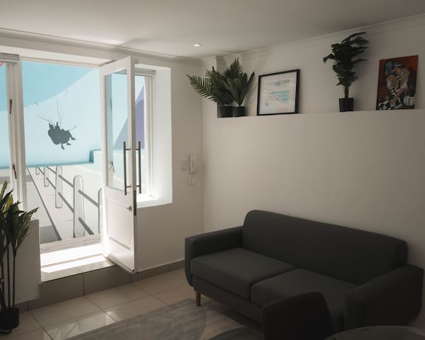 Sea Point Gem: 2BR/2BA & Solar!