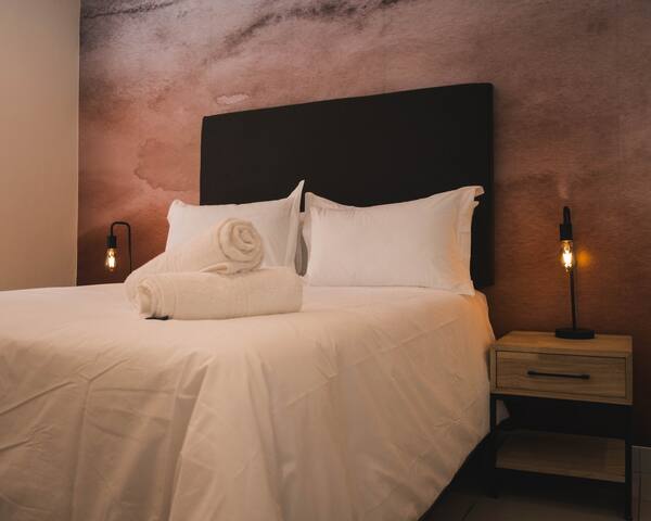 Sea Point Gem: 2BR/2BA & Solar! gallery image 5