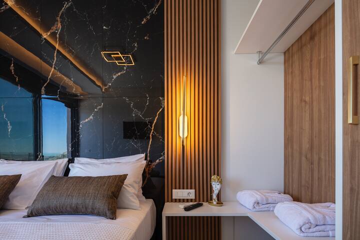 3Br Luxury Villa w/Majestic Seaview in Kournas gallery image 4