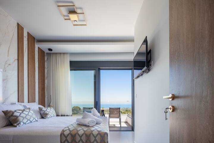 3Br Luxury Villa w/Majestic Seaview in Kournas gallery image 2