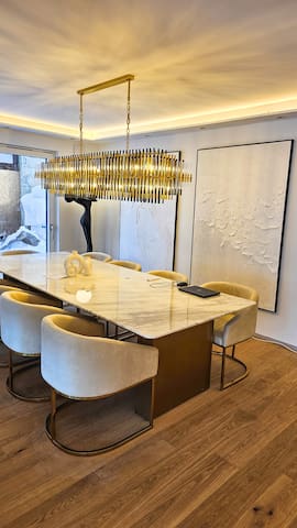 Luxurious large Home + Pool + Garden + Koi Pond