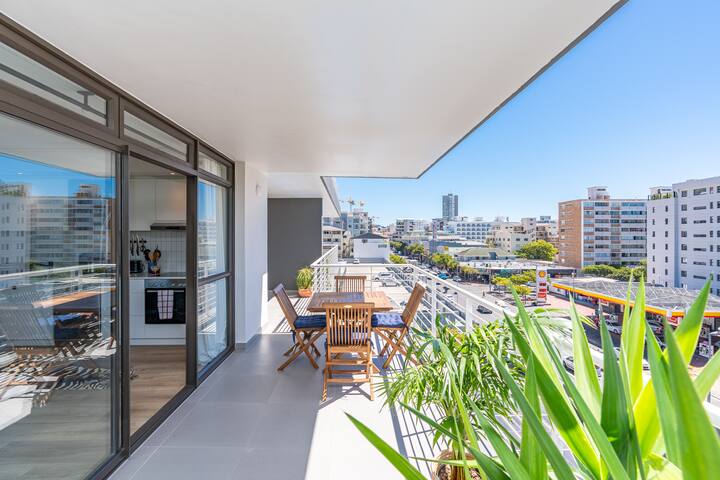 SeaPoint Luxe: 2-Bed Gem gallery image 4