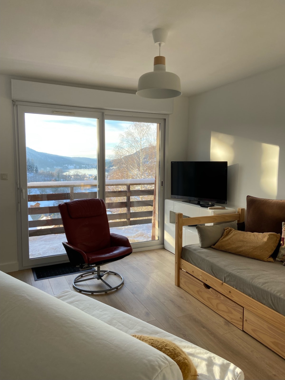 Top Airbnb: Beautiful lake view, large balcony, natural atmosphere in Gérardmer