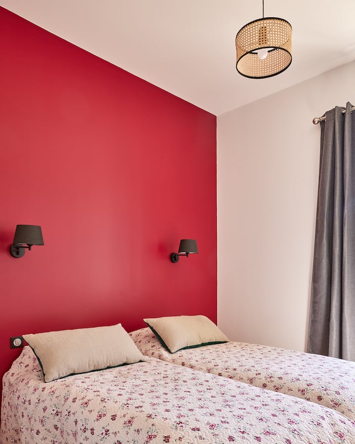 Საძინებელი 2 სააბაზანოთი