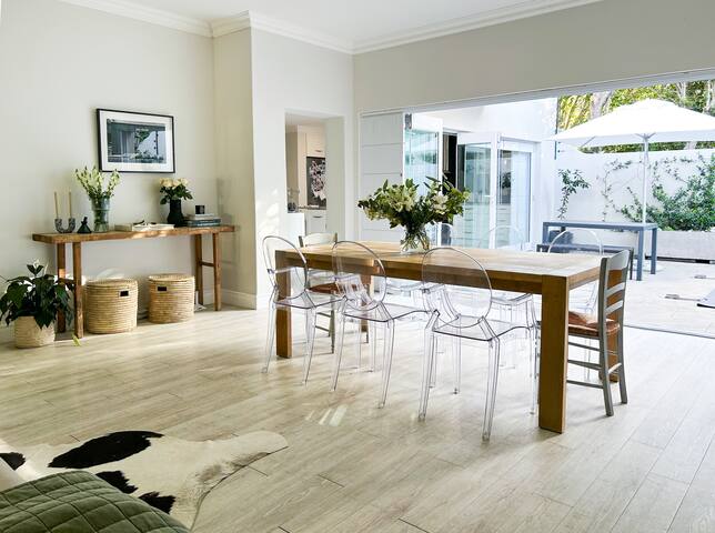 Stylish family home in Newlands gallery image 4