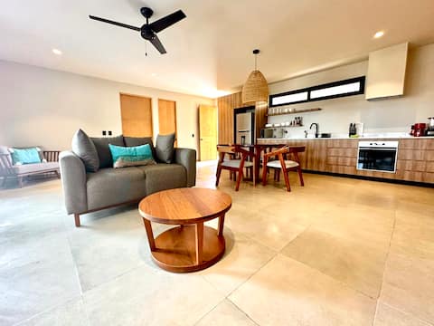 Top performing Airbnb: Spacious & Central 1-BR Condo | Rooftop Pool, Wifi in Tulum