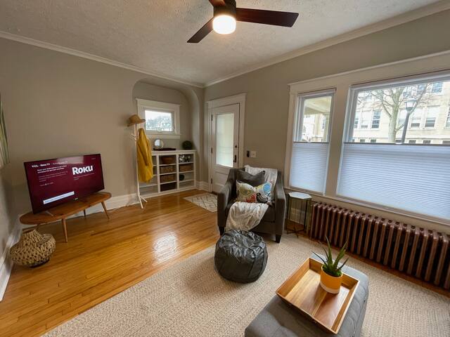 Stylish and modern 1st Flr Unit near downtown ROC gallery image 4