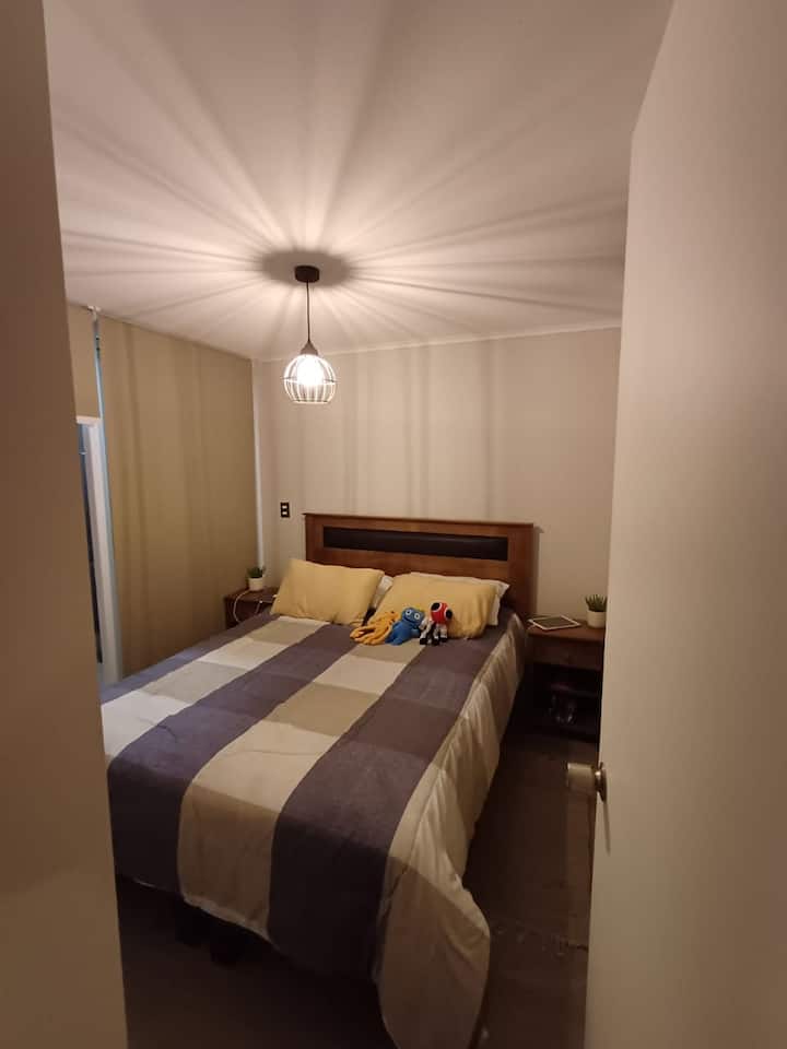 Schlafzimmer 1