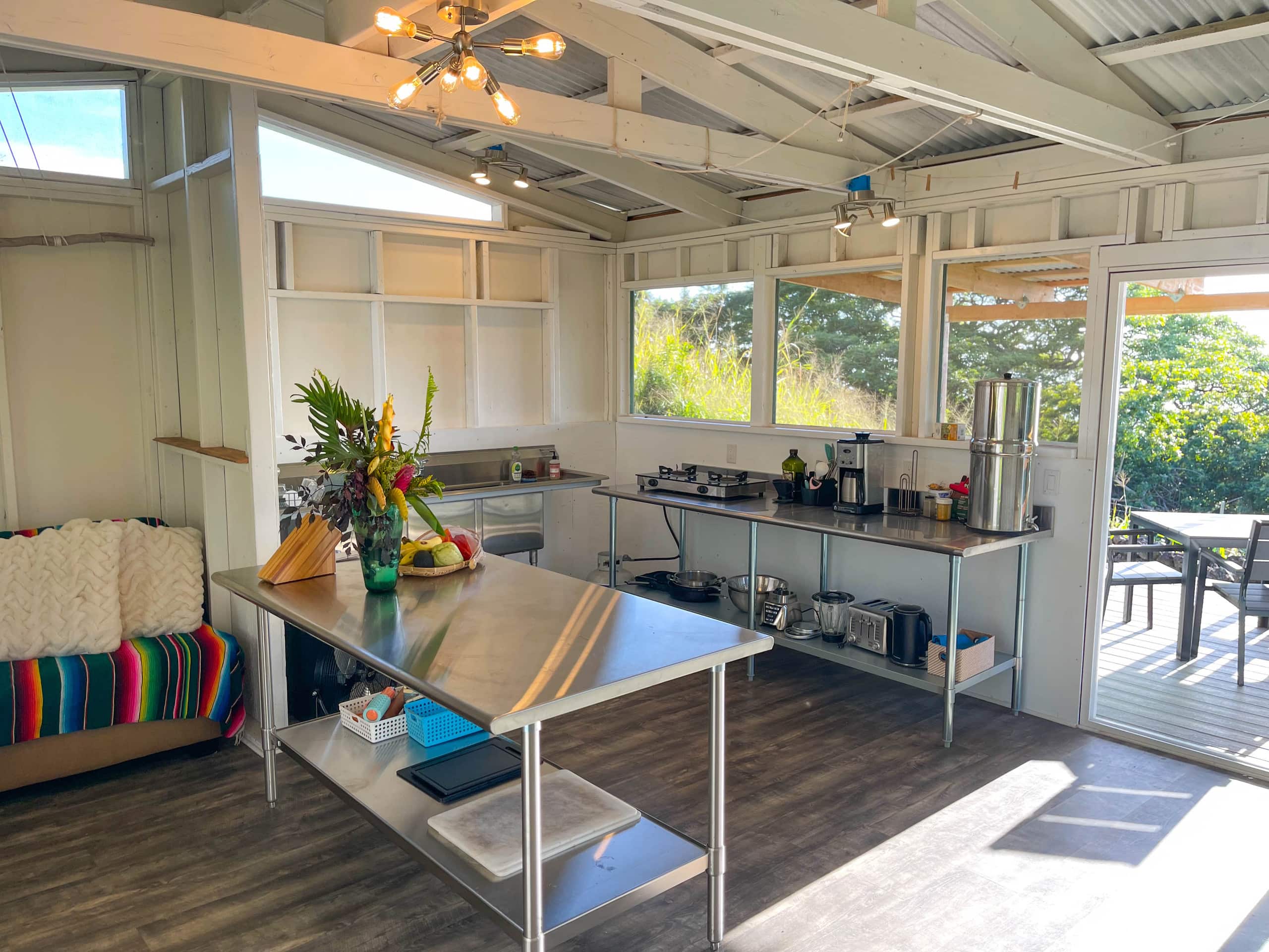 Monkeypod Canopy with Shared Kitchen and Bath - Photo 12