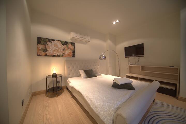 Top location 3 bdd quiet house gallery image 3