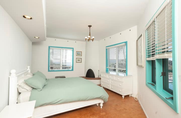 Druhý majster s kozubom.