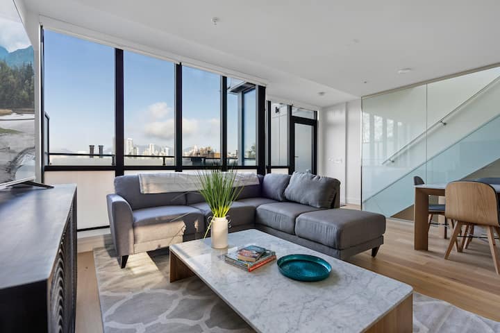 Newly Built Kitsilano Townhouse With Rooftop Patio - Vancouver