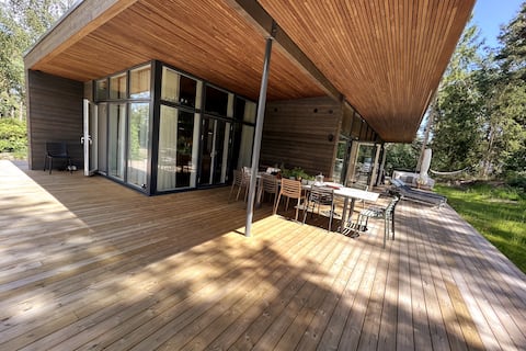 Kyhlsro - beach near design house