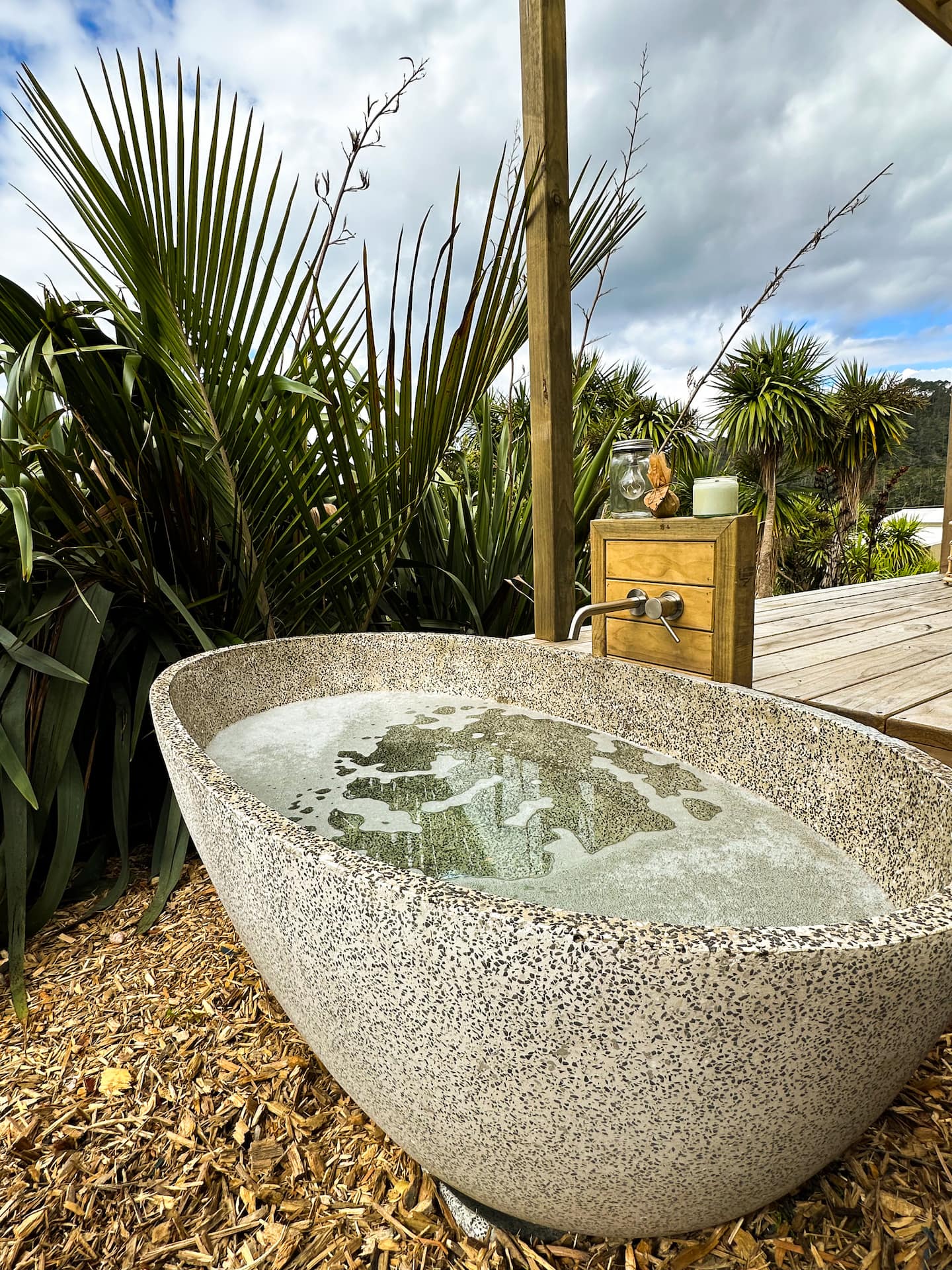 Hahei Tiny Home - Outdoor Bath 5