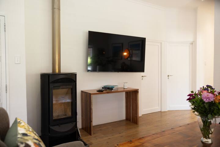 Garten Wohnung mit Pool gallery image 2