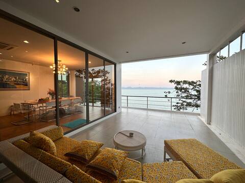 4bedroom Villa Siray Beach Front