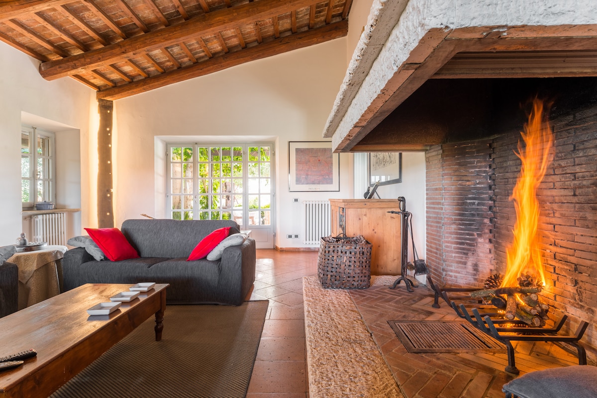 Annuncio Airbnb popolare: Villa Renaissance: with pool and private park a Capalbio