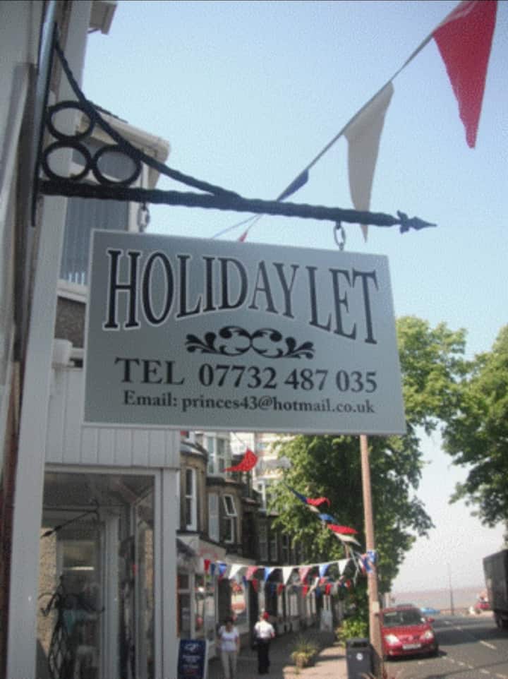 Princes Apartment, Holiday let by the sea Flats for Rent in Morecambe