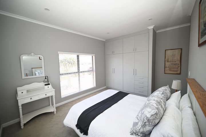 Bedroom 3: Large bedroom with Queen Sized Bed 