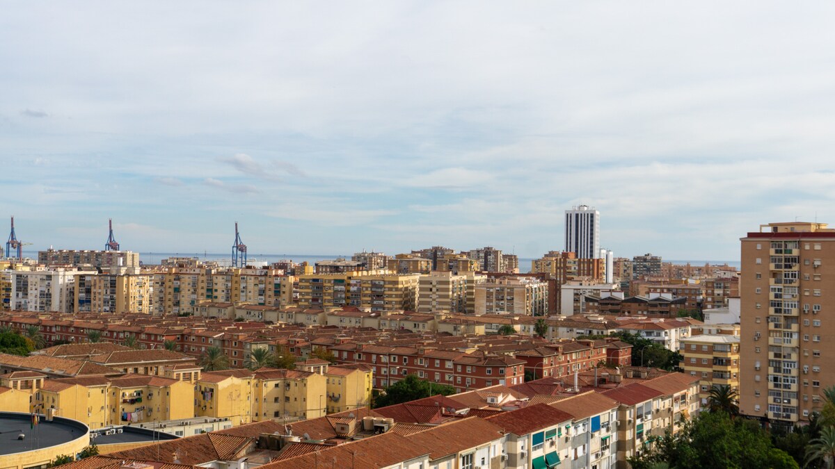 Top Airbnb: Malaga Grandview Retreat in Los Corazones