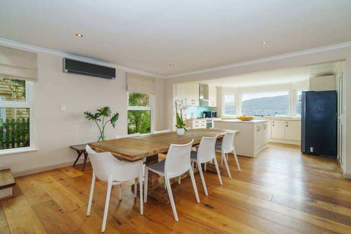 Mountain Side Beach House gallery image 5