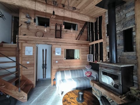 Top Airbnb: The Charfouillette Barn in Villarodin Bourget