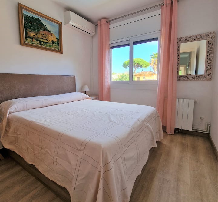 Chambre avec lit 150x190