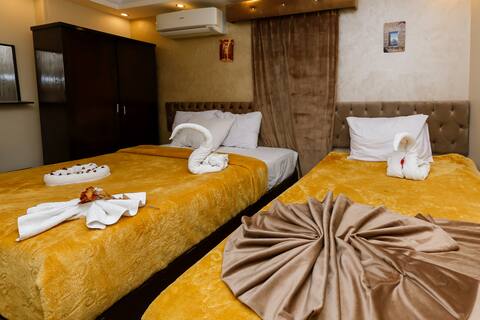 Pyramid Peace: A Homely Giza Getaway
