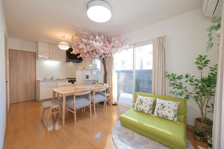 新宿駅15分 | 初台駅8分 | 渋谷20分 | 桜