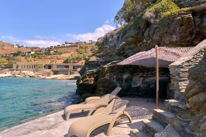 Beachfront villa with private dock on the sea