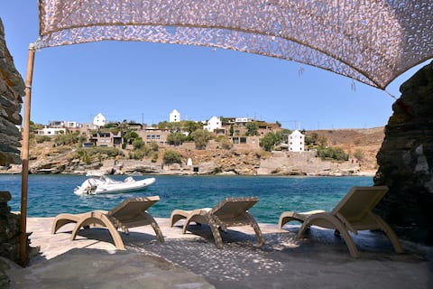 Seafront Villa with private dock on the sea
