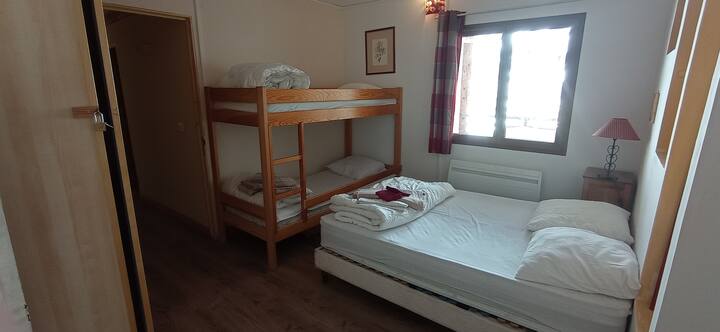 Segundo dormitorio doble + 2 literas