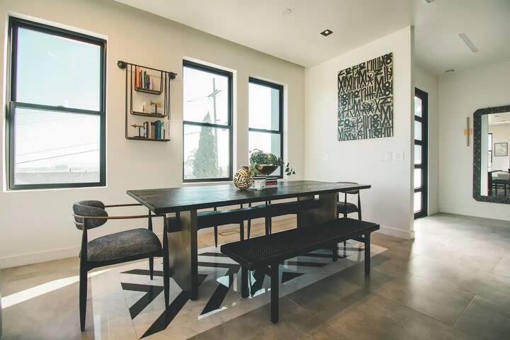 New! Opulent Retreat in Paradise gallery image 5