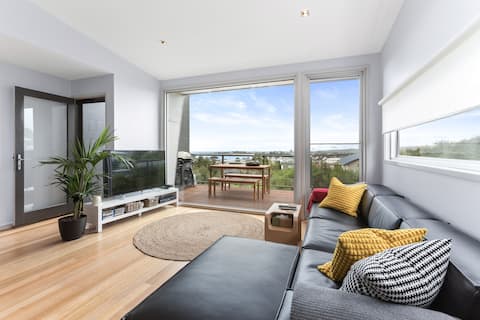 Successful Airbnb property: Marriners Lookout Retreat in Apollo Bay