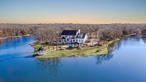Getaway - Private Lake, Kayaking, Trails, Jaccuzi