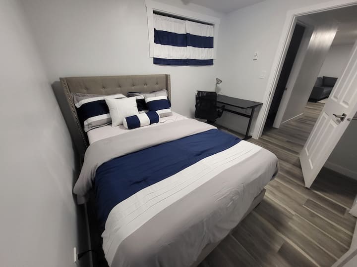 Podesivi krevet i radni stol